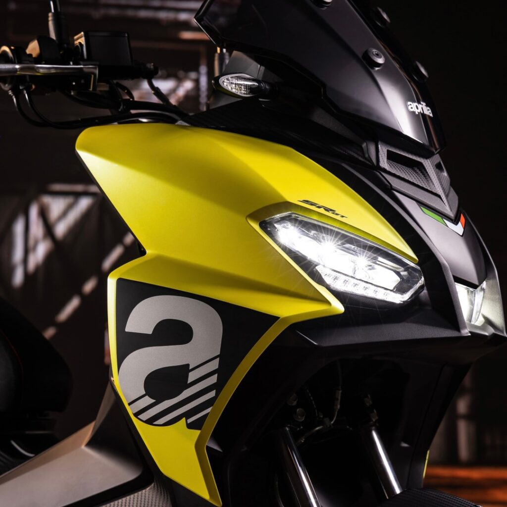 มอเตอร์ไซด์ Aprilia SR GT 200